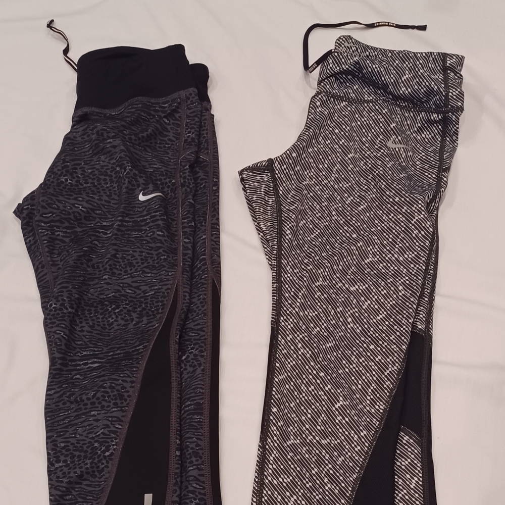 Preowned "Bundle" Nike athletic workout carpis size medium gently use condition